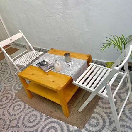 Shared Apartment With Bright Private Patio In Lisboa Exteriér fotografie