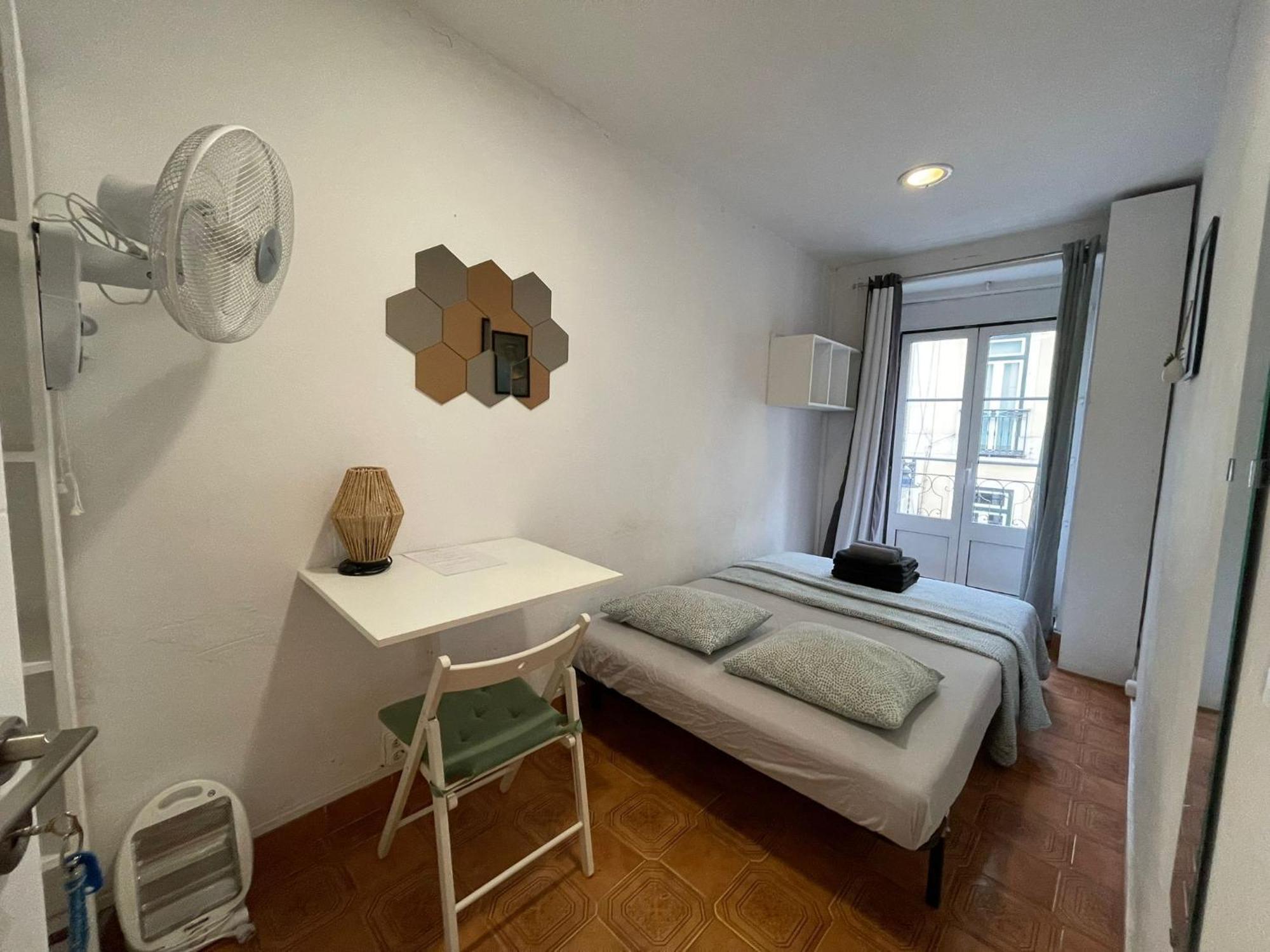 Shared Apartment With Bright Private Patio In Lisboa Exteriér fotografie