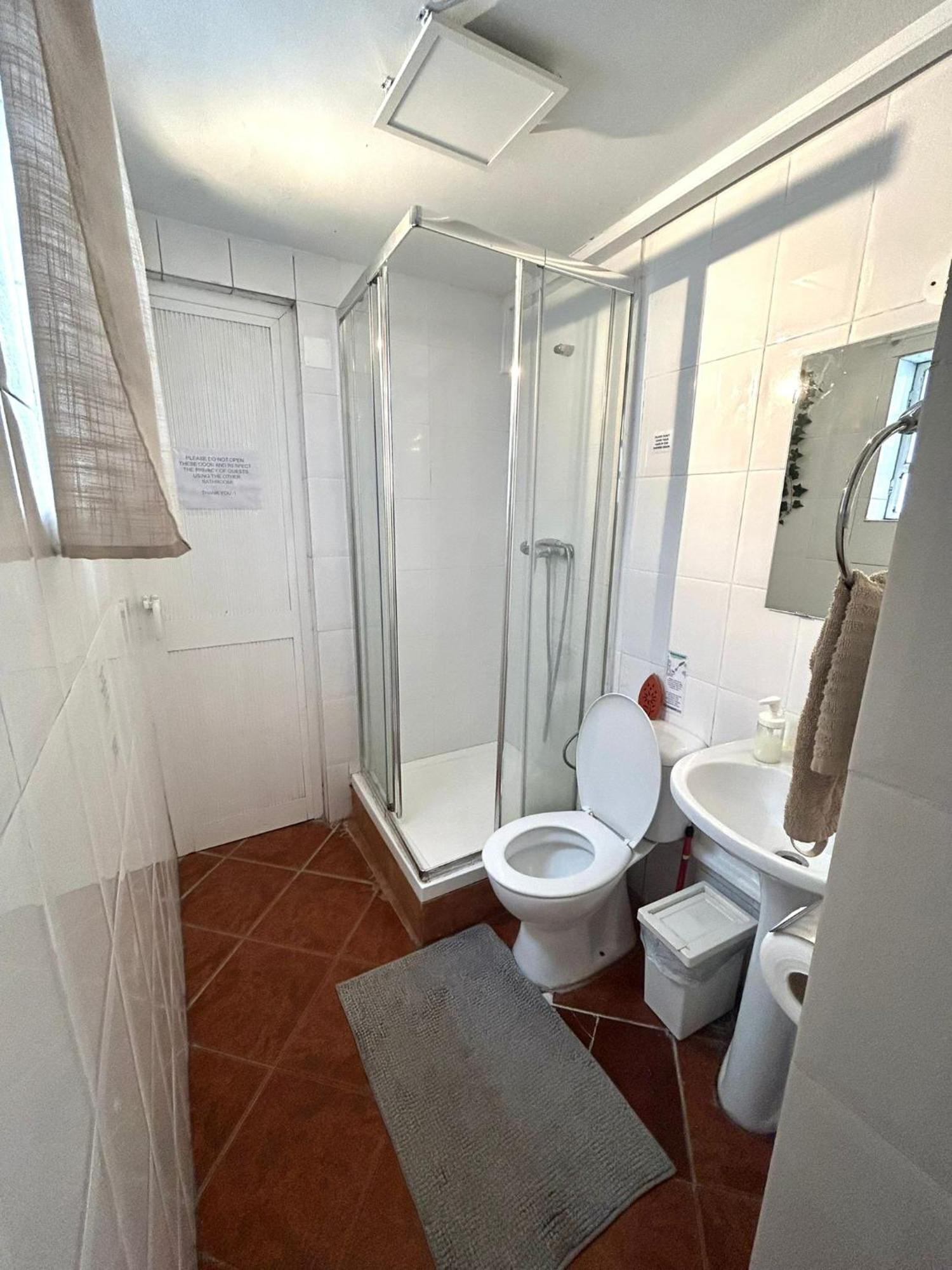 Shared Apartment With Bright Private Patio In Lisboa Exteriér fotografie
