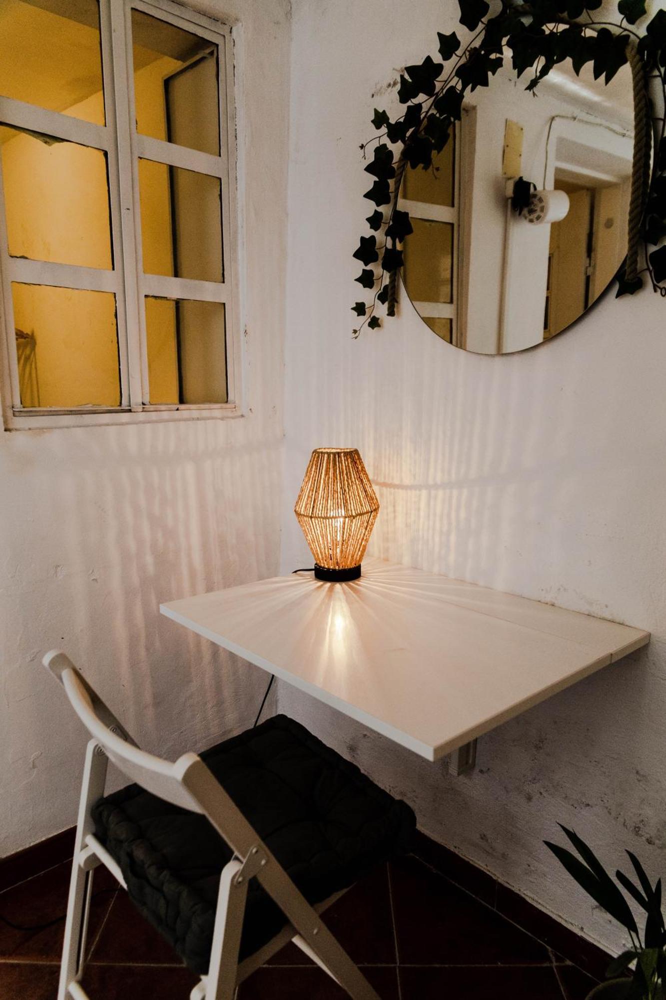 Shared Apartment With Bright Private Patio In Lisboa Exteriér fotografie